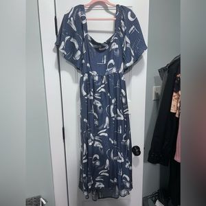 Spring And Summertime Women’s Backless Dress.